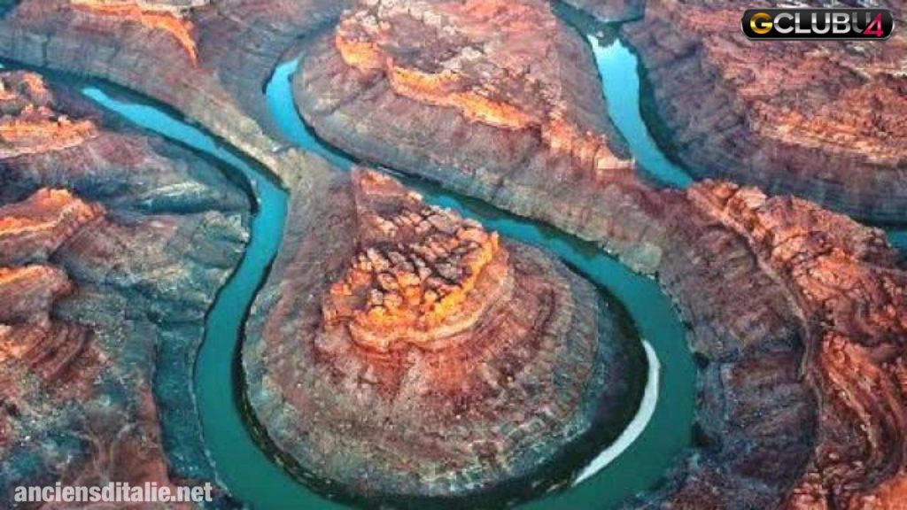 ทำไมแม่น้ำโคโลราโดน้อยถึงเป็นสีฟ้า?