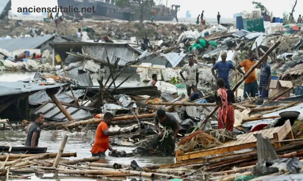 พายุไซโคลนบังกลาเทศ เสียชีวิต 28 ศพ