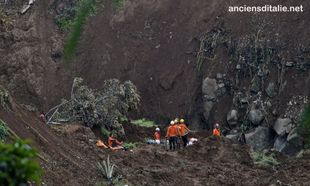 ยอดผู้เสียชีวิตแผ่นดินไหวอินโดนีเซียพุ่ง 310 ราย
