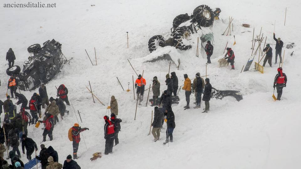 หิมะถล่มทิเบต เสียชีวิตอย่างน้อย 8 ราย