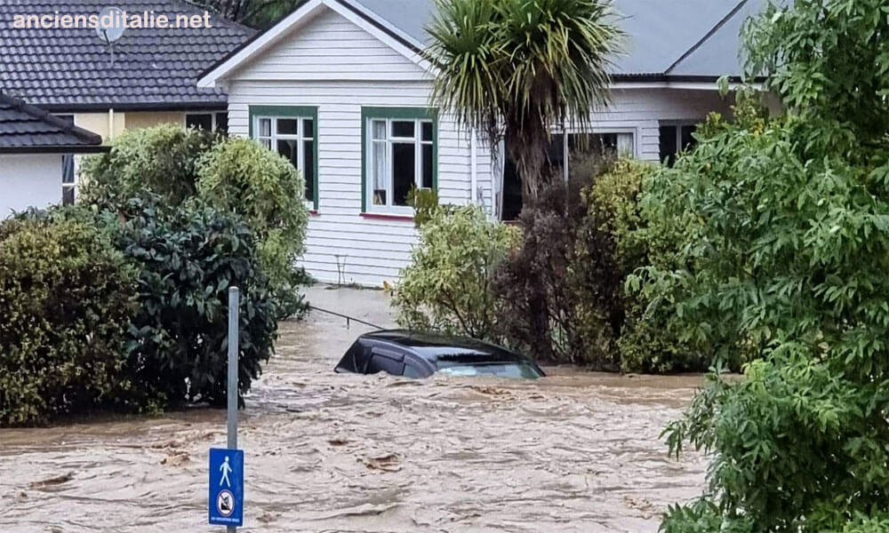 นิวซีแลนด์ น้ำท่วมฉับพลัน และดินถล่มต่อเนื่องเป็นวันที่ 3