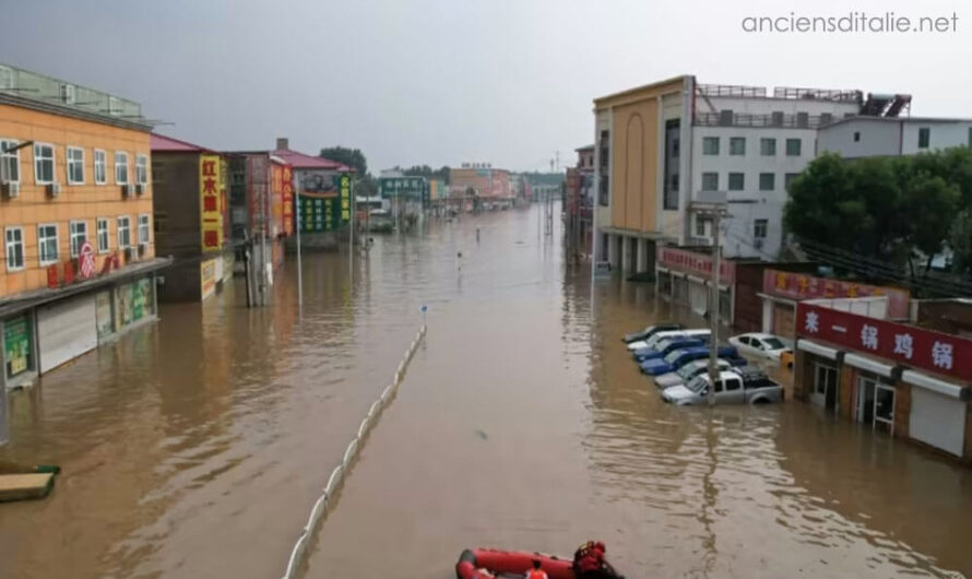 พื้นที่ของจีนจมอยู่ใต้น้ำหลังฝนตกครั้งประวัติศาสตร์